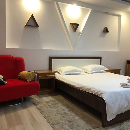 Charming And Intimate Getaway In Bucharest - Near Unirii Square 아파트 외부 사진